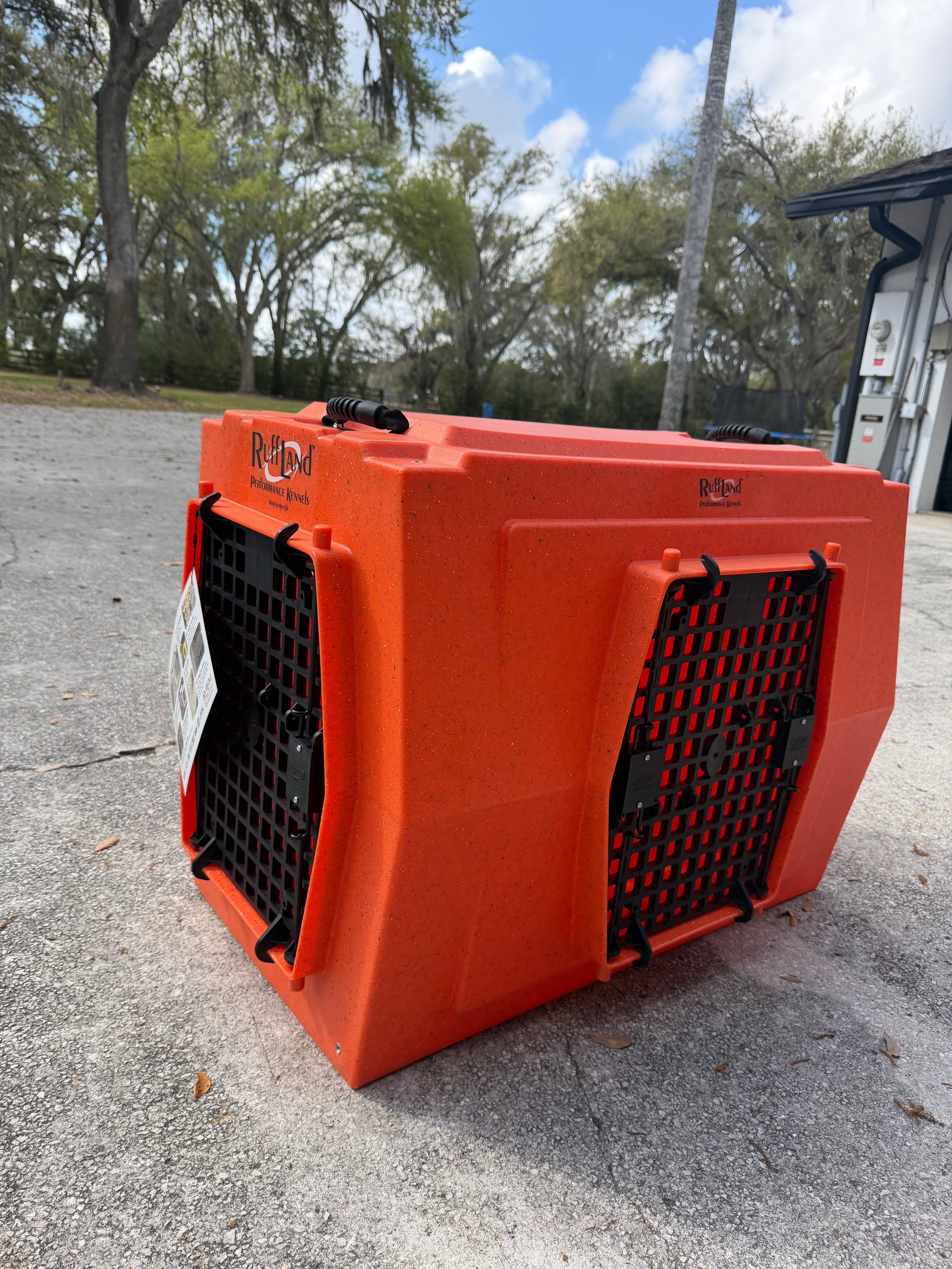 Large Orange Ruffland Performance Crate